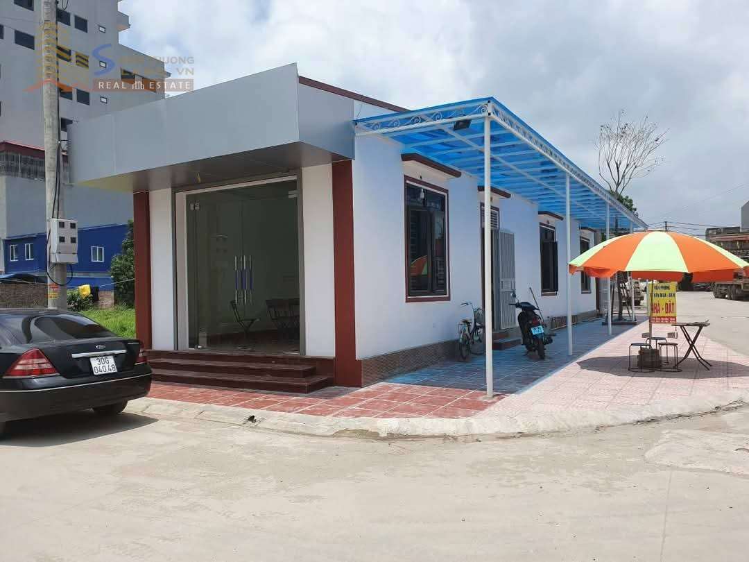 Cho thuê nhà lô góc tại khu đất kinh doanh dich vụ Quang Châu 